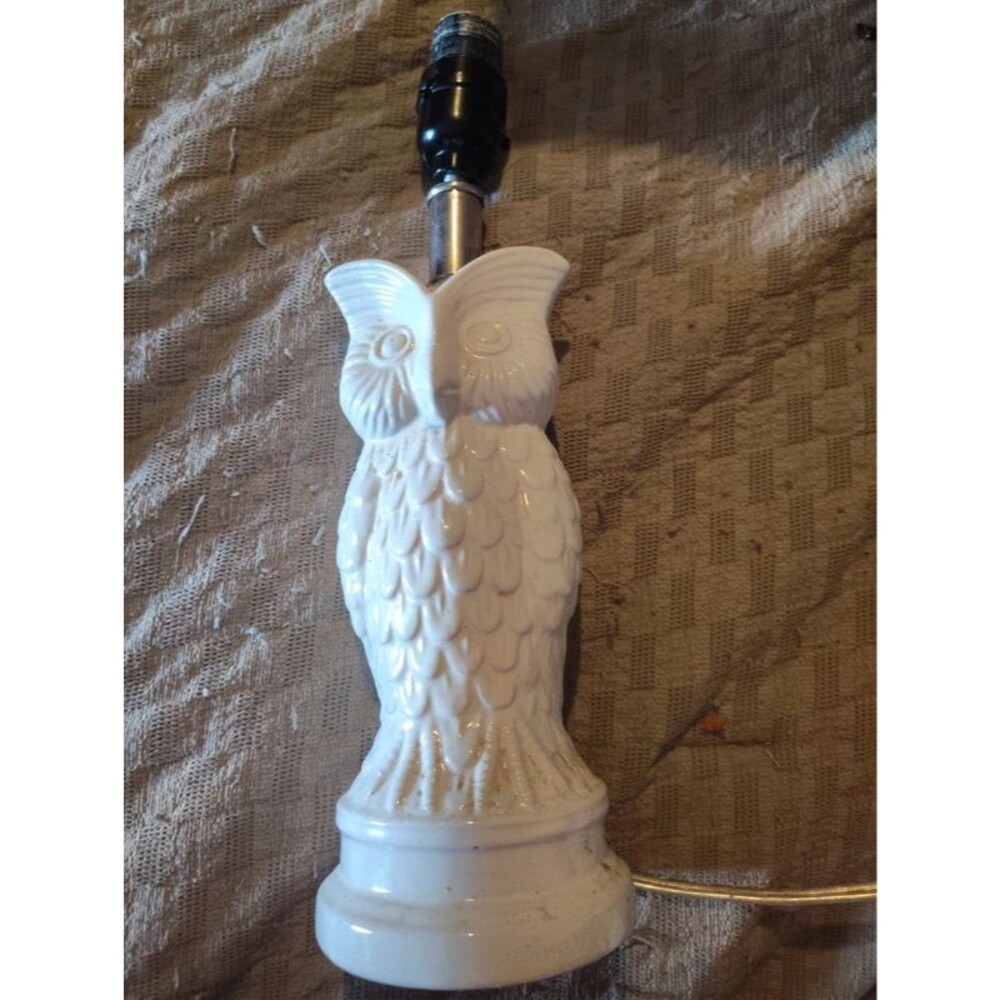 vintage white ceramic owl table lamp .
Vintage White Ceramic Owl Table Lamp Mid